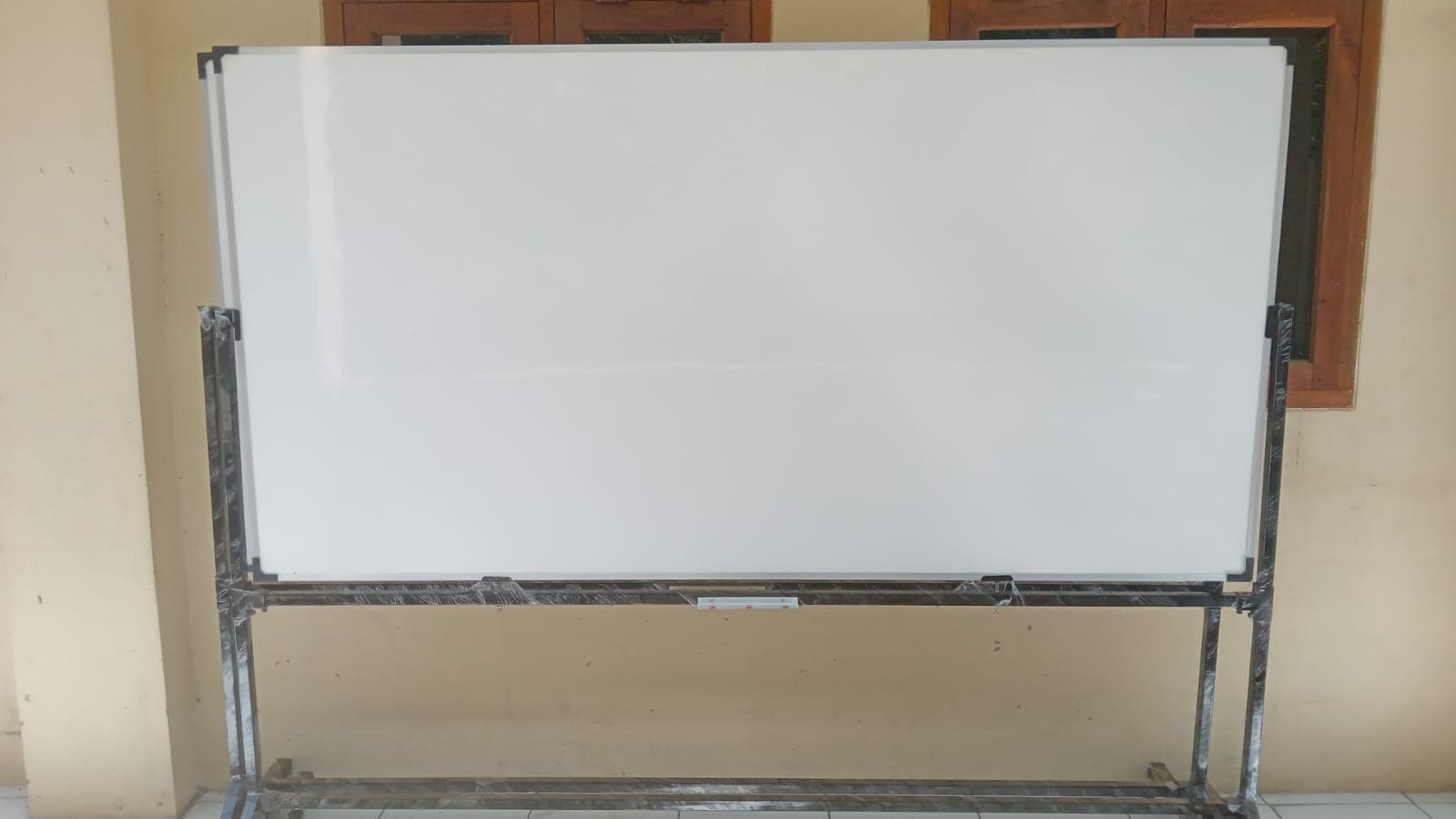 Cara Memilih Papan Tulis untuk Ruang Kelas