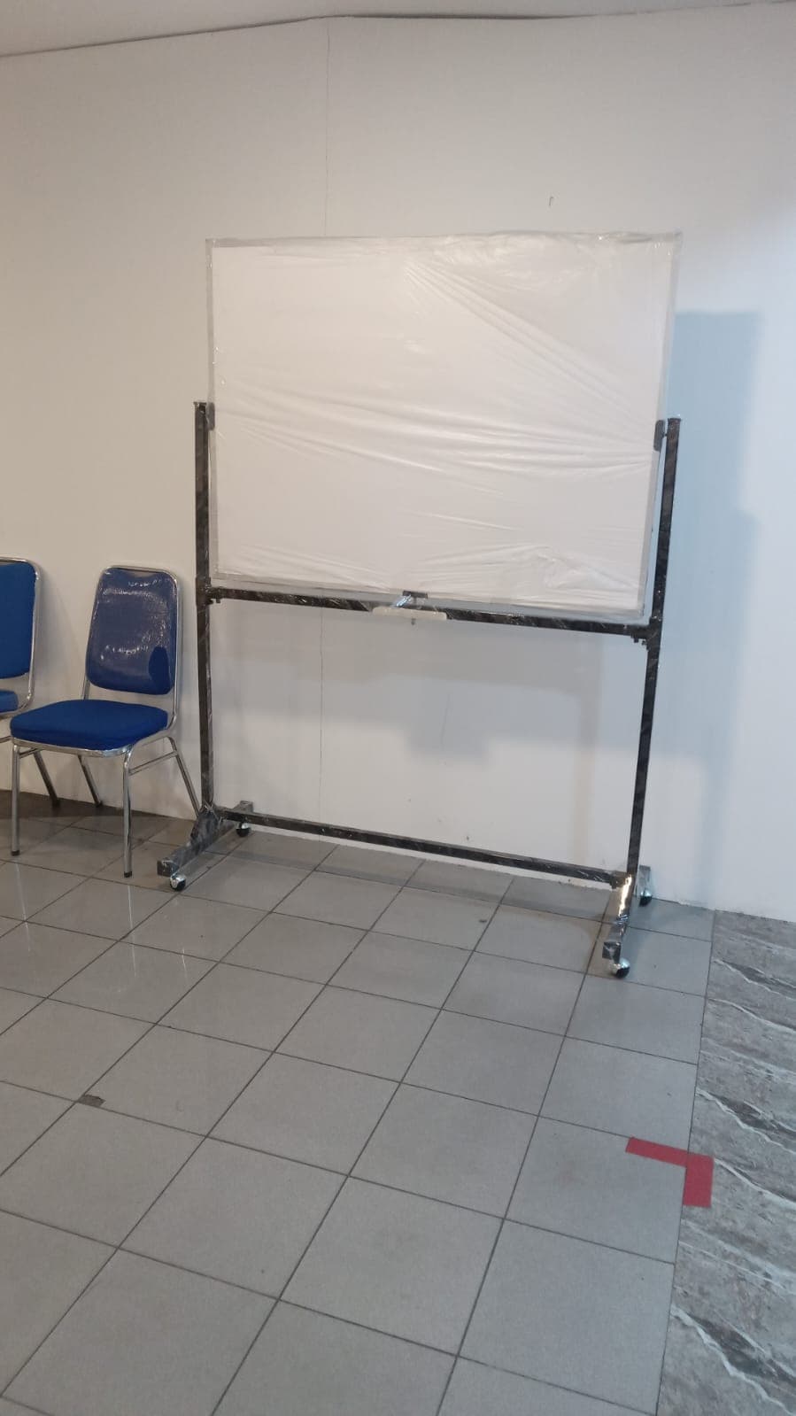 Proses produksi papan tulis 2